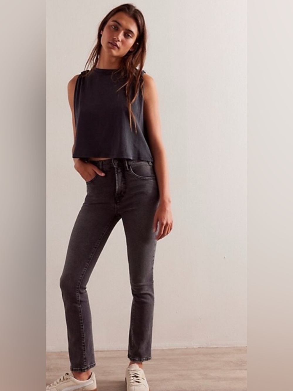 FP/ We The Free Low Maintenance Mid-Rise Flare Jeans NWT Size 29 Dark Horse